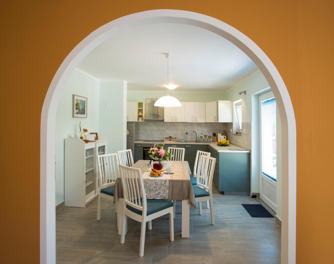 Apartman Lori Кастав Экстерьер фото